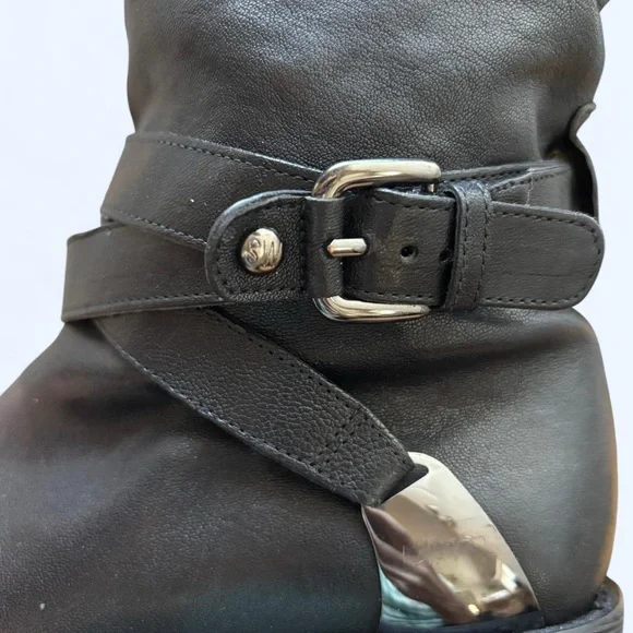 Stuart Weitzman Black Leather Heeled Boots. Size 7 - Picture 6 of 8